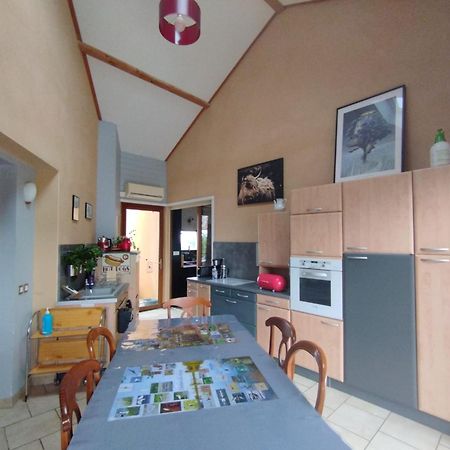 Le Grand Noyer Bed & Breakfast Ambronay Eksteriør bilde