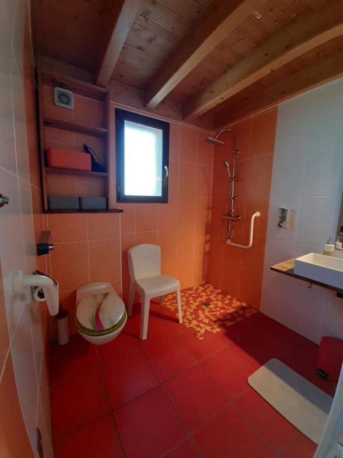 Le Grand Noyer Bed & Breakfast Ambronay Eksteriør bilde
