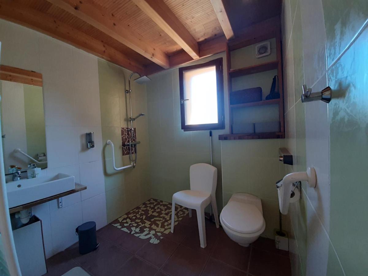 Le Grand Noyer Bed & Breakfast Ambronay Eksteriør bilde