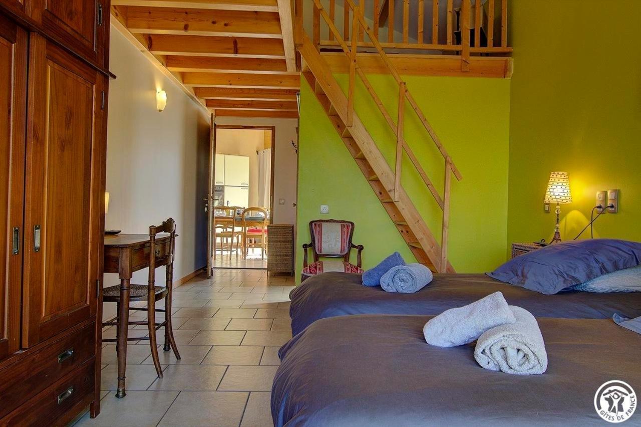 Le Grand Noyer Bed & Breakfast Ambronay Eksteriør bilde